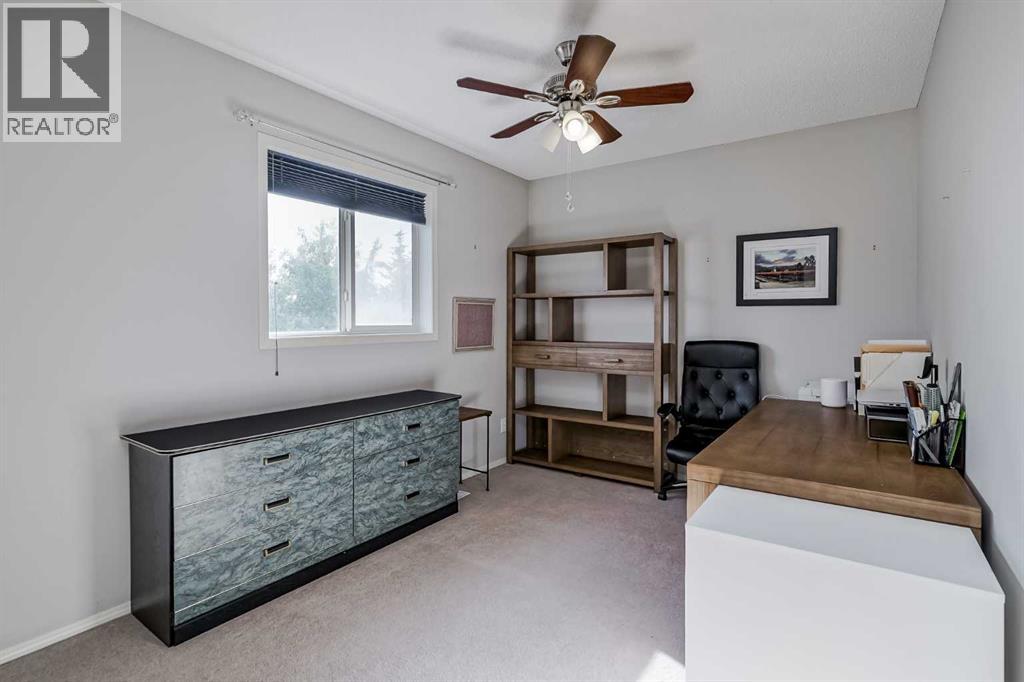 Single Family House for Sale in  Everstone Drive SW Evergreen Calgary 