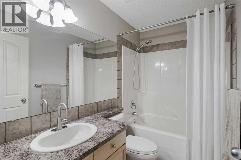Single Family House for Sale in  Everstone Drive SW Evergreen Calgary 