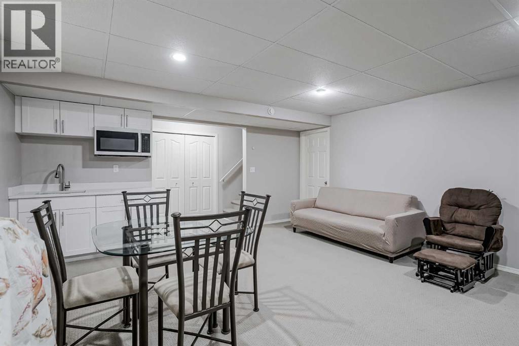 Single Family House for Sale in  Everstone Drive SW Evergreen Calgary 