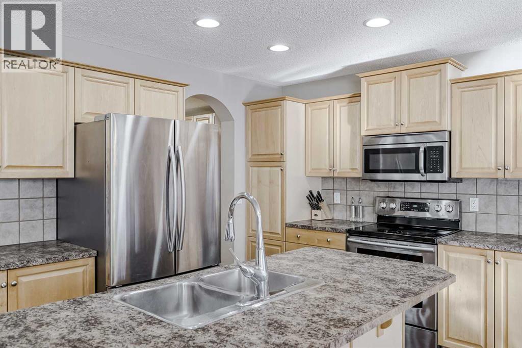 Single Family House for Sale in  Everstone Drive SW Evergreen Calgary 