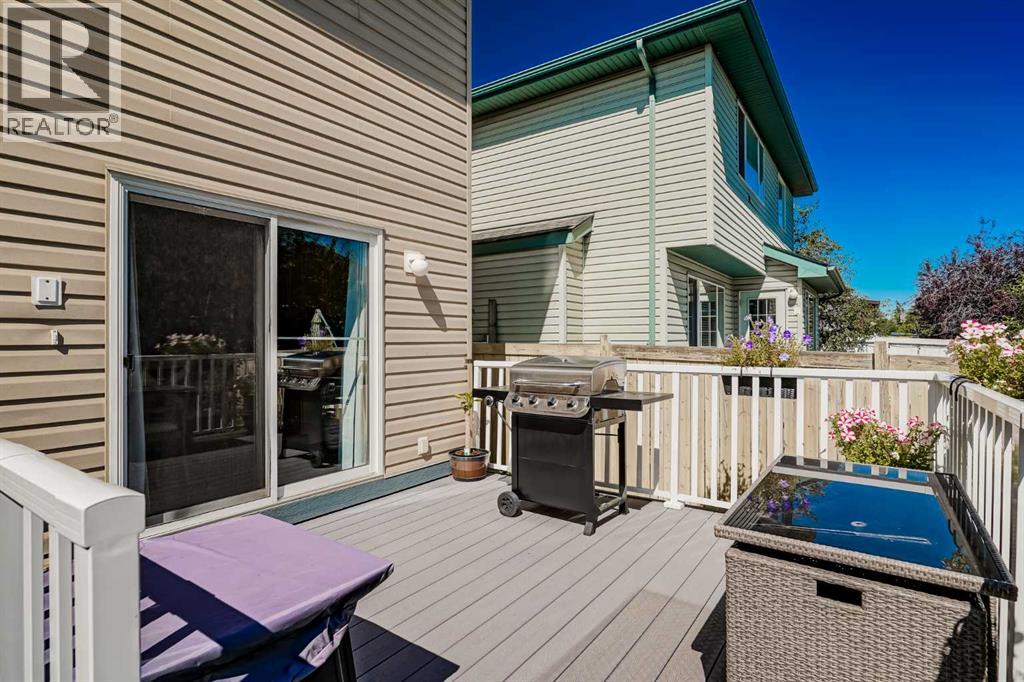 Single Family House for Sale in  Everstone Drive SW Evergreen Calgary 