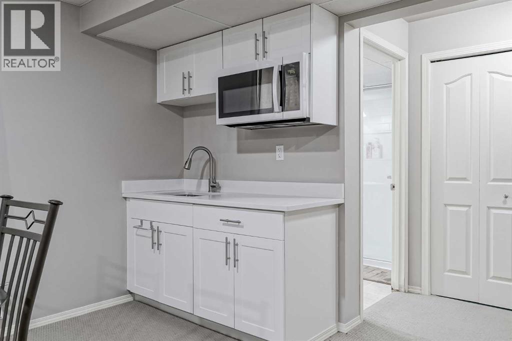 Single Family House for Sale in  Everstone Drive SW Evergreen Calgary 