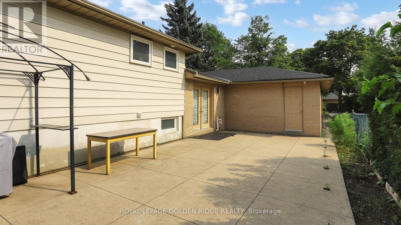 Photo 28 of 42 Castle Harbour Lane, Markham ON