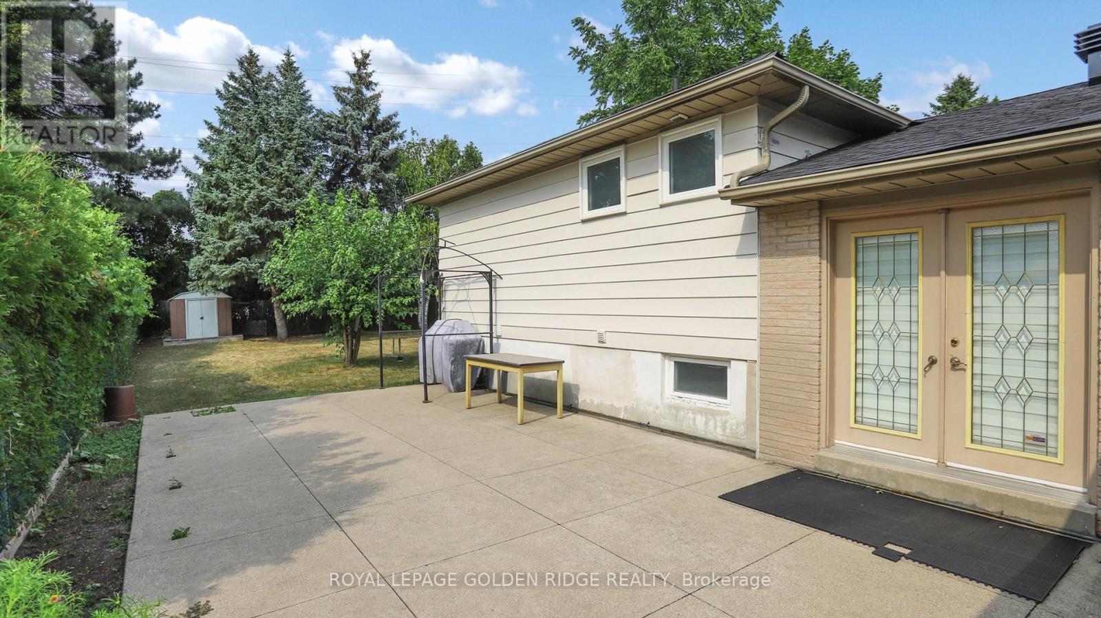 Photo 29 of 42 Castle Harbour Lane, Markham ON