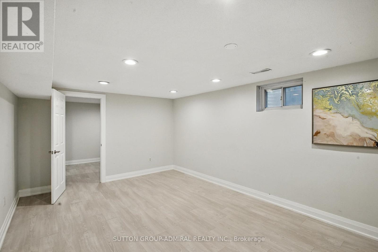 Photo 33 of 14 Willowbrook Road, Markham ON