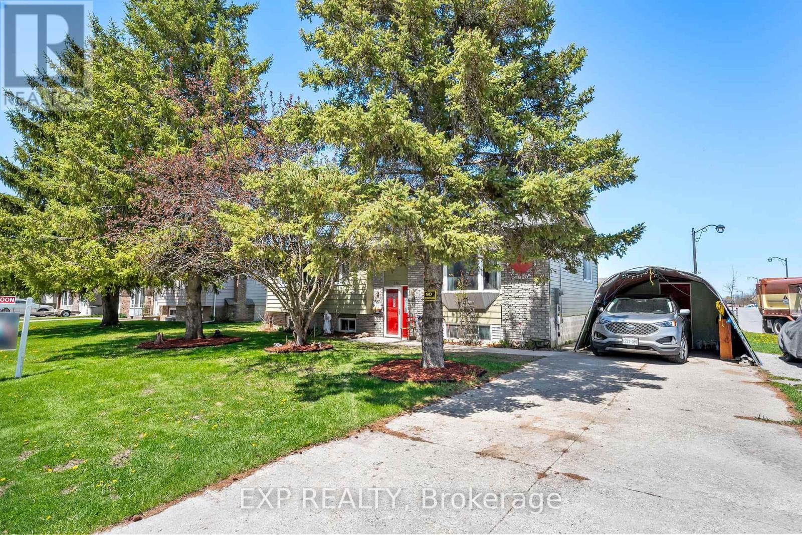 Photo 2 of 354 Lakeland Crescent, Brock ON