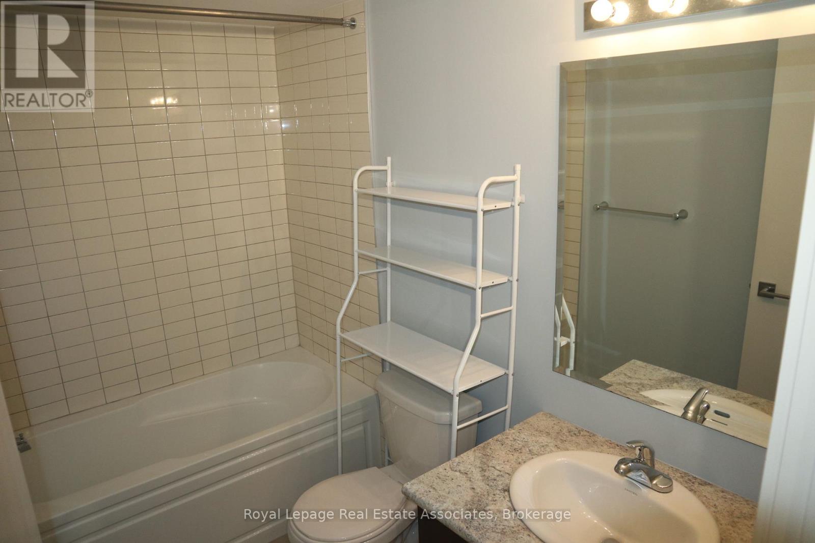 Photo 21 of 93 100 Dufay Road, Brampton ON