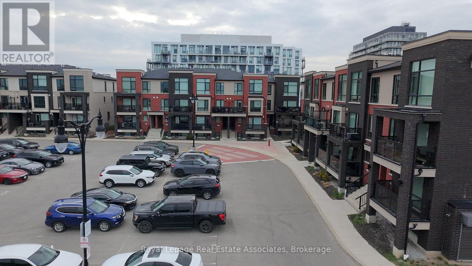 Photo 8 of 93 100 Dufay Road, Brampton ON