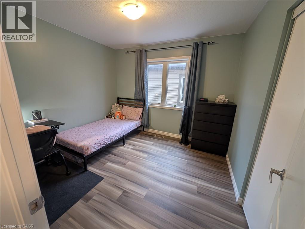 Photo 16 of 44 Postmaster Drive, Kitchener ON