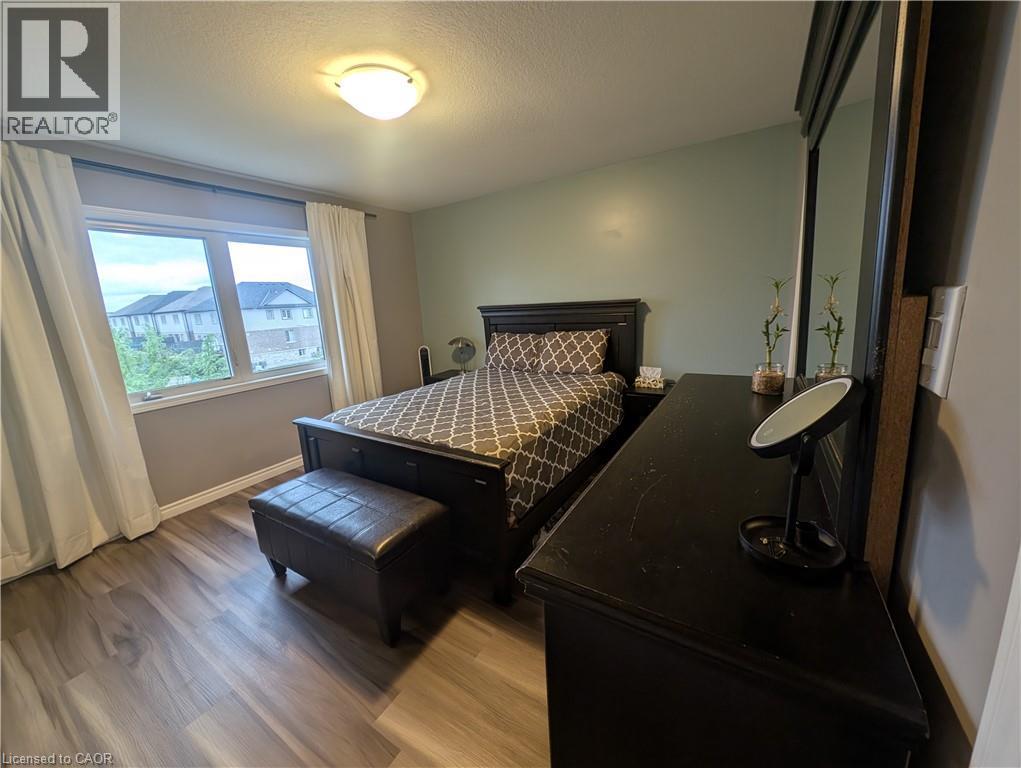 Photo 18 of 44 Postmaster Drive, Kitchener ON