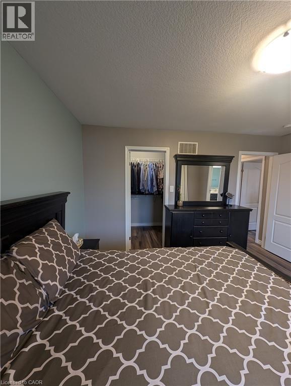 Photo 20 of 44 Postmaster Drive, Kitchener ON
