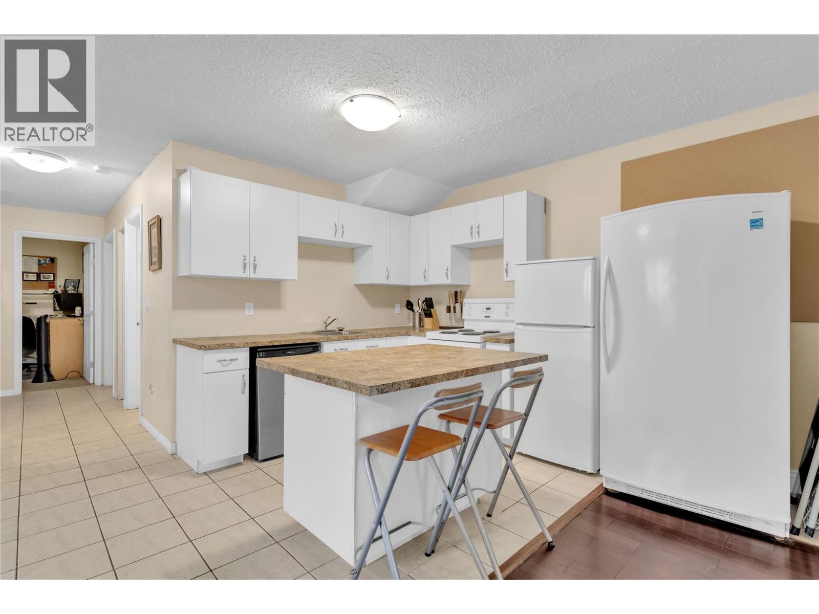 612 Milex Court, Kelowna