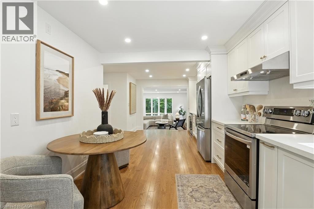 Photo 12 of 821 Shadeland Avenue, Burlington ON