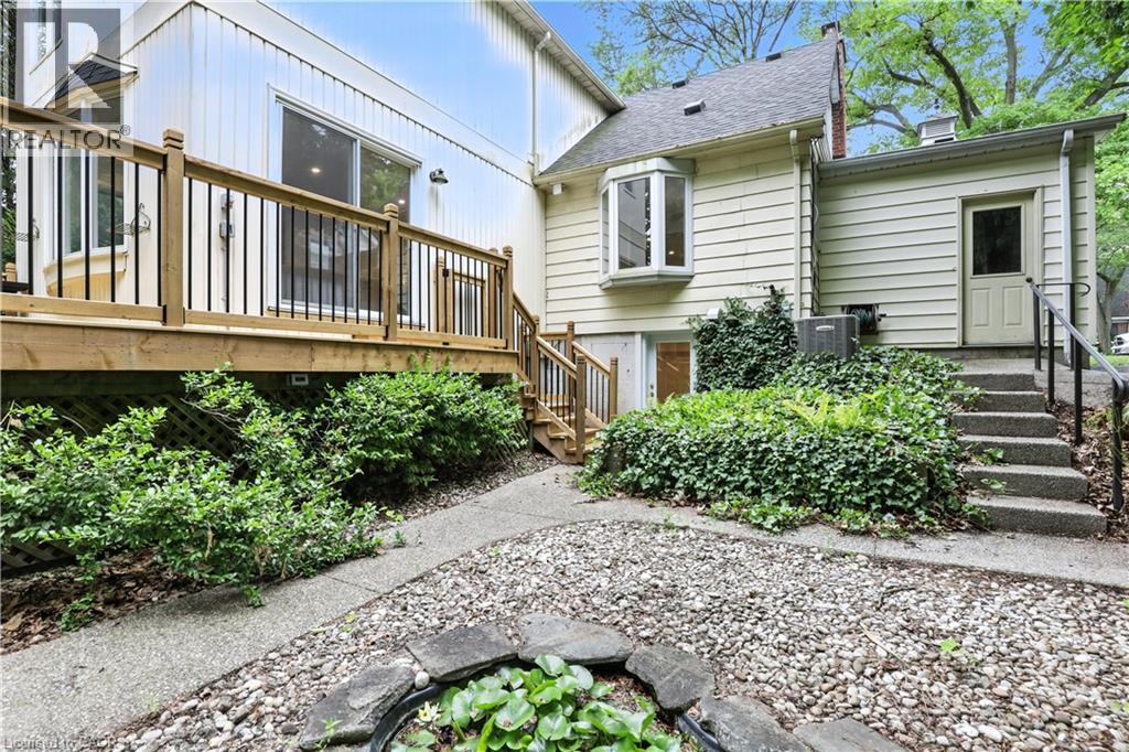 Photo 13 of 821 Shadeland Avenue, Burlington ON