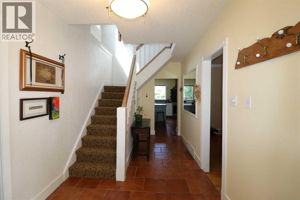 Photo 5 of 418 15 Street S, Lethbridge AB