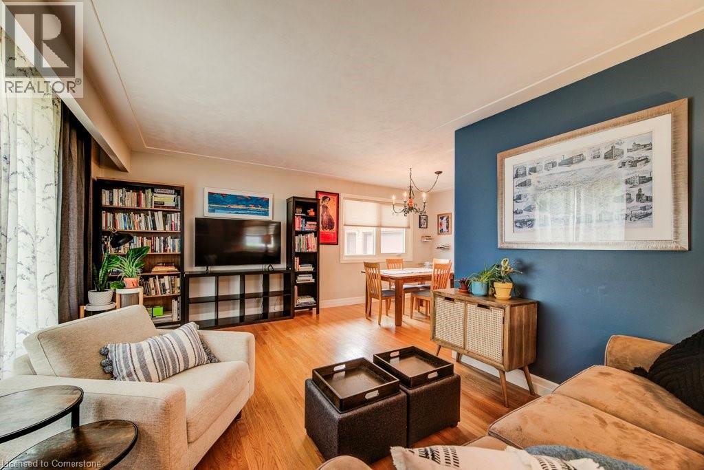 Photo 8 of 21 Ruskview Road, Kitchener ON