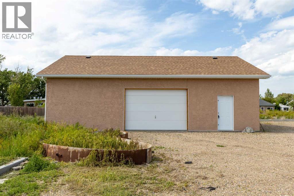 Photo 7 of 115 4 Avenue S, Champion AB