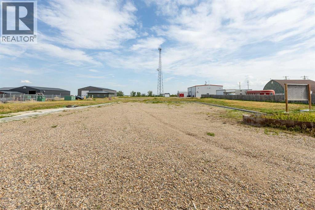 Photo 17 of 115 4 Avenue S, Champion AB