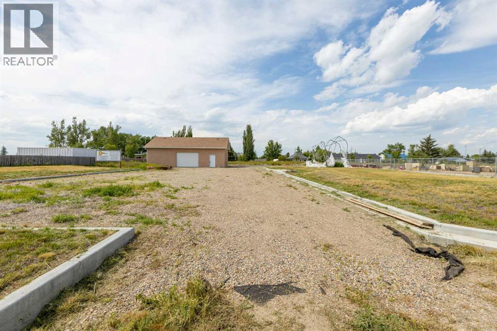 Photo 15 of 115 4 Avenue S, Champion AB