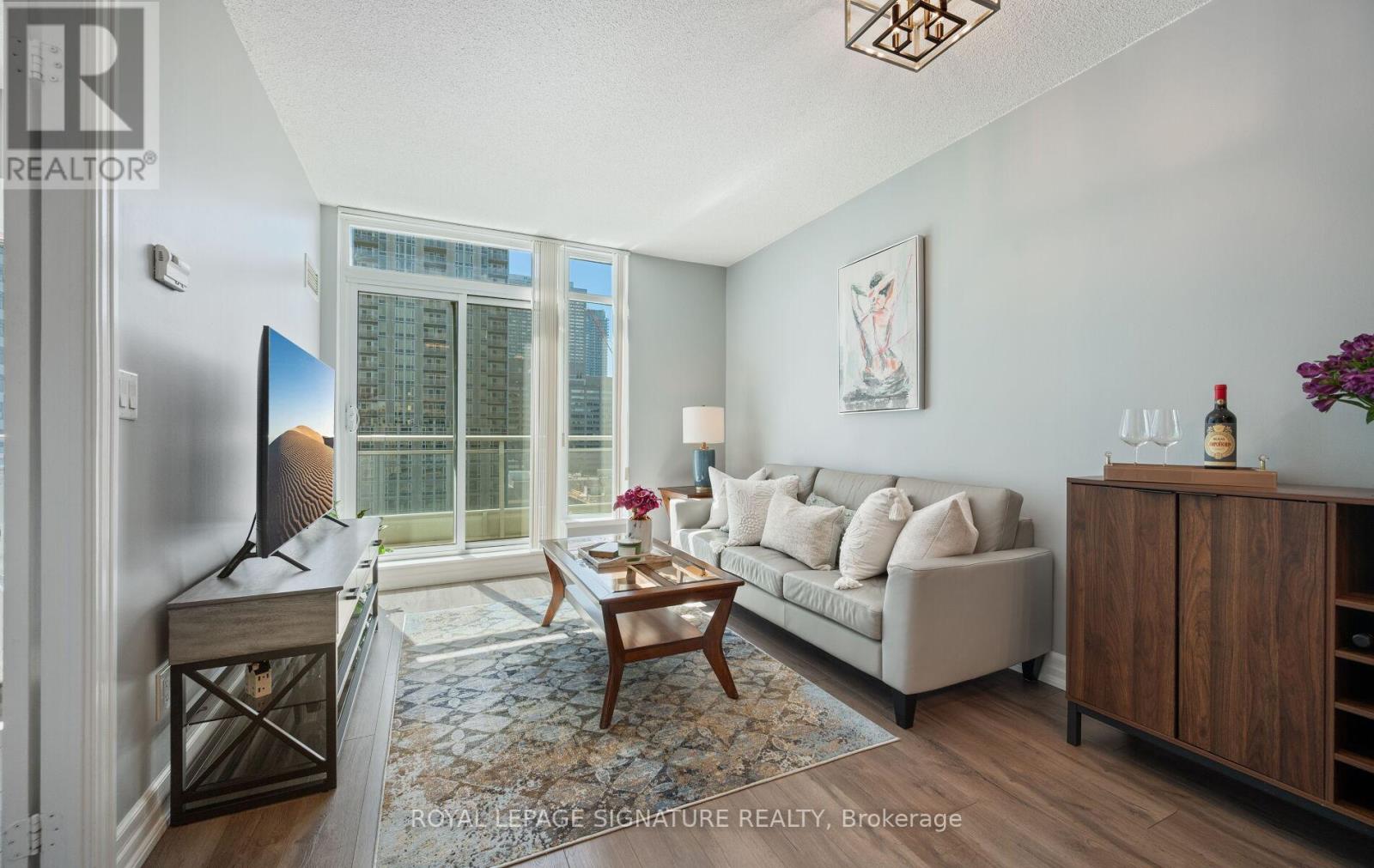 Photo 10 of 1405 8 Scollard Street, Toronto ON