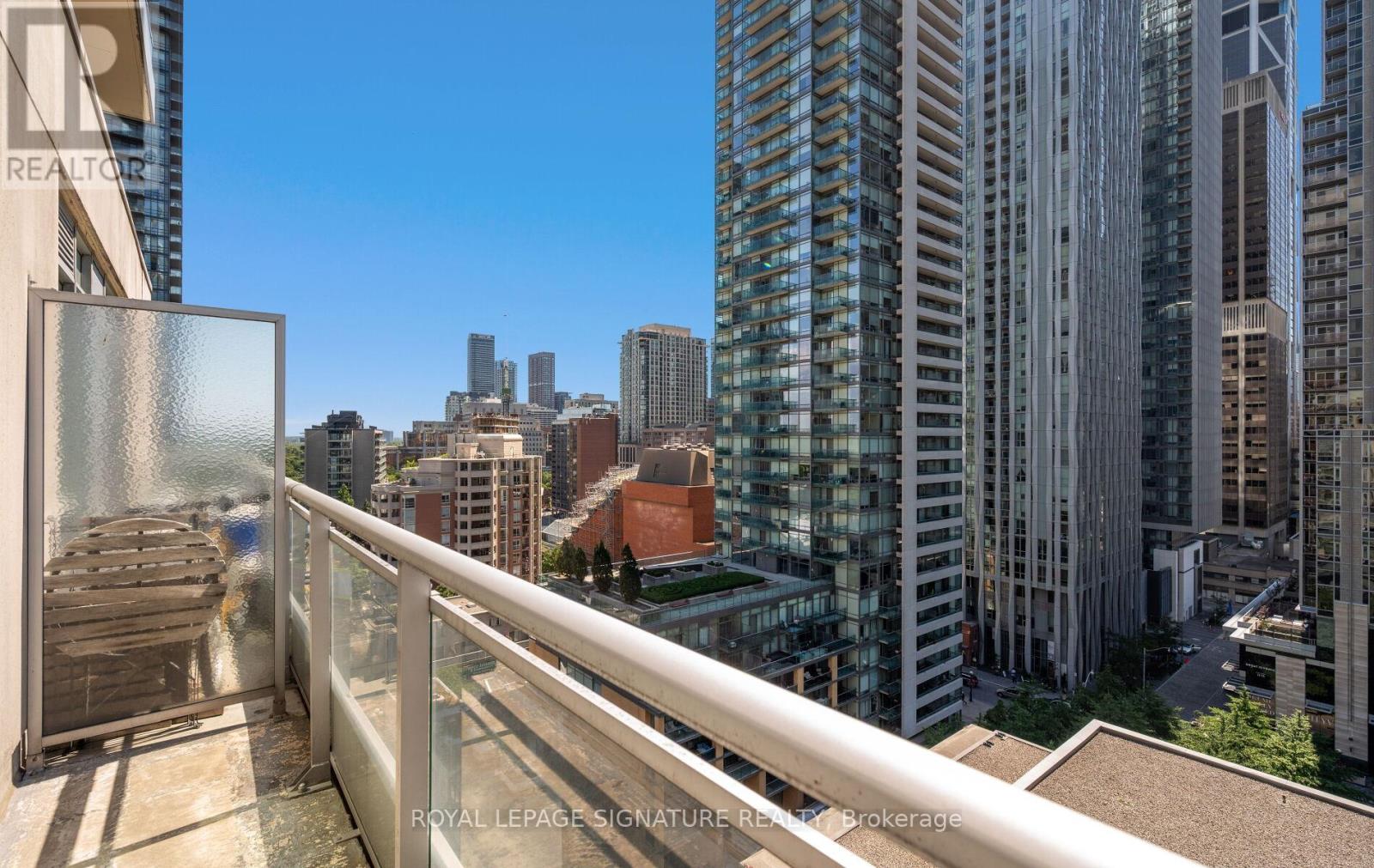 Photo 26 of 1405 8 Scollard Street, Toronto ON