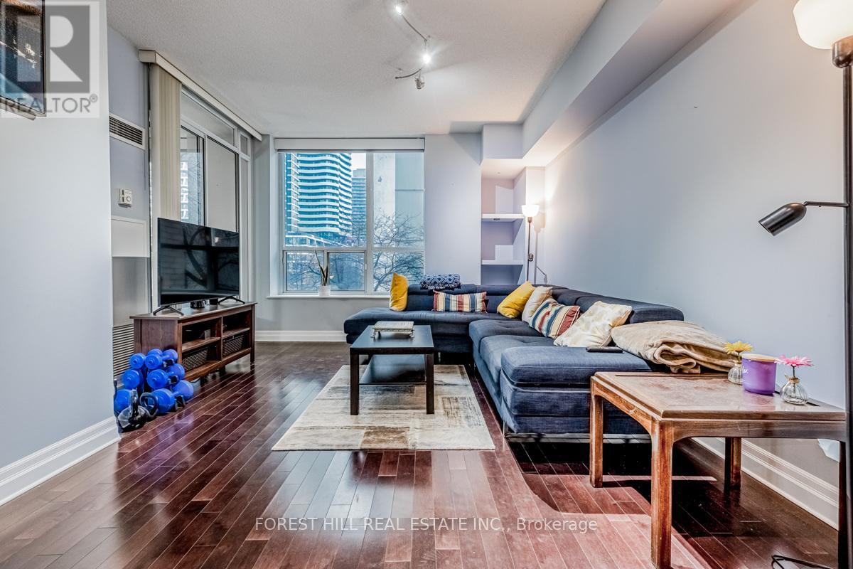 Photo 16 of 305 70 Alexander Street, Toronto ON