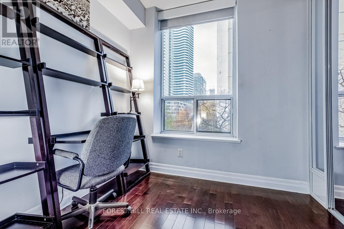 Photo 22 of 305 70 Alexander Street, Toronto ON