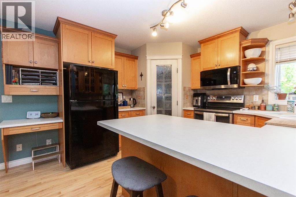 Photo 10 of 26 Adair Avenue, Red Deer AB
