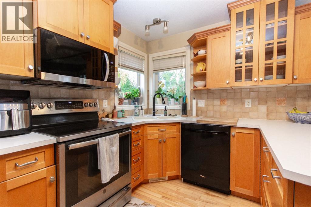 Photo 12 of 26 Adair Avenue, Red Deer AB