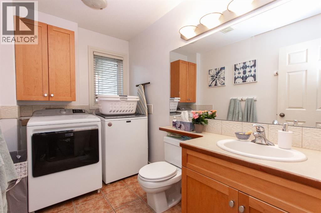 Photo 16 of 26 Adair Avenue, Red Deer AB