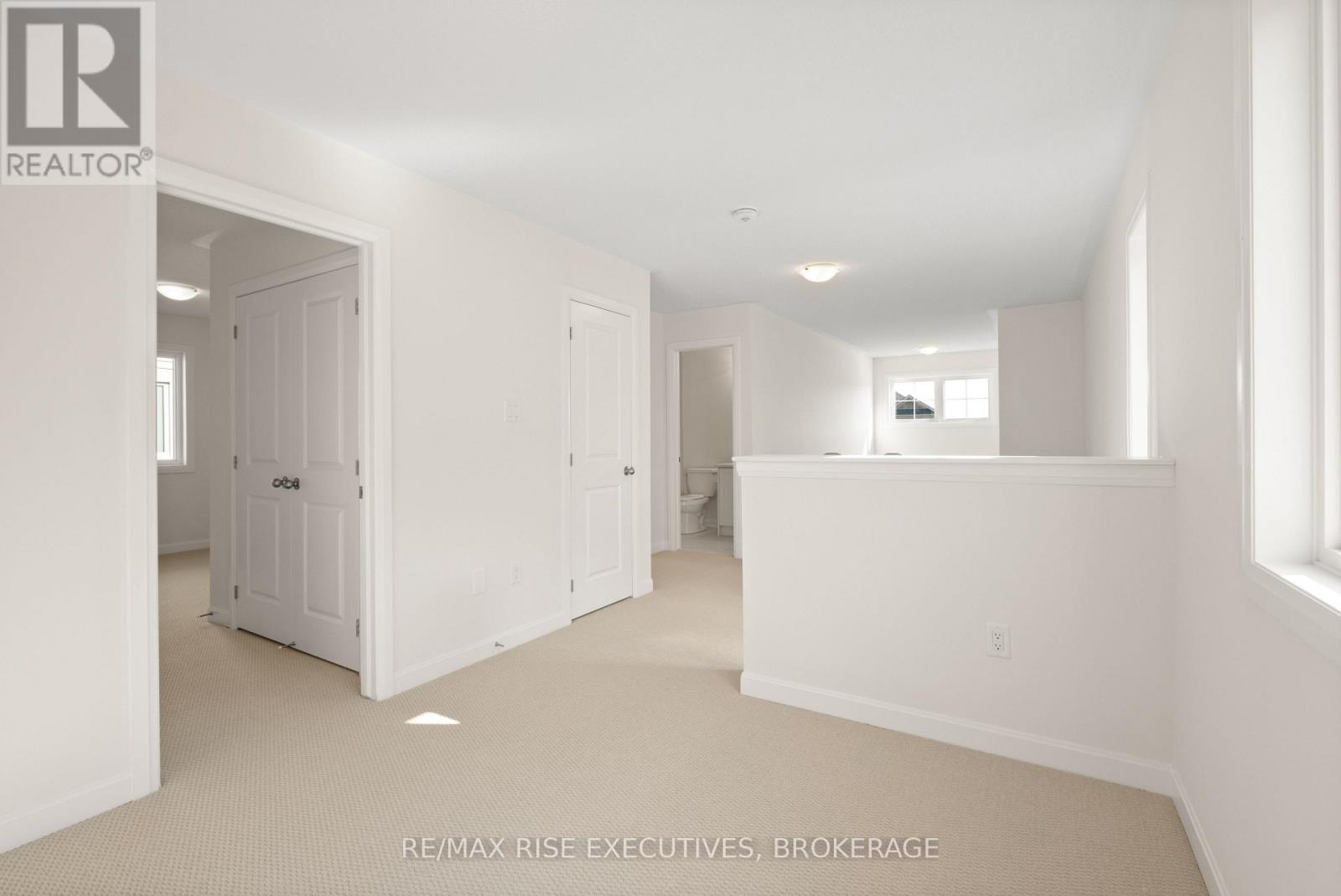 Photo 15 of 128 Gildersleeve Boulevard, Loyalist ON