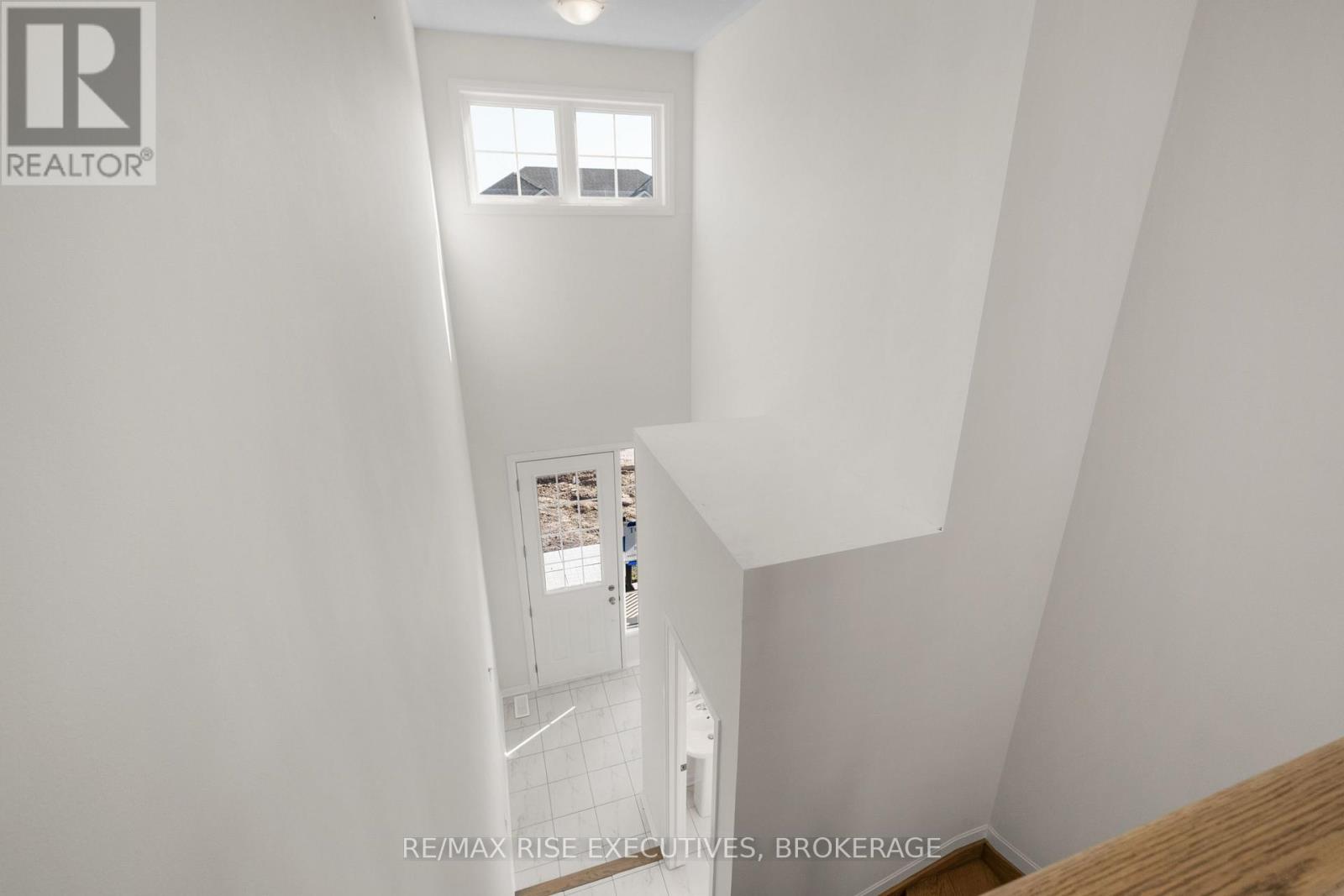 Photo 18 of 128 Gildersleeve Boulevard, Loyalist ON