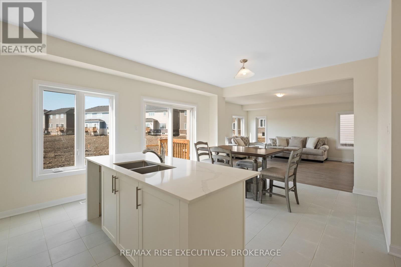 Photo 20 of 117 Windermere Boulevard, Loyalist ON
