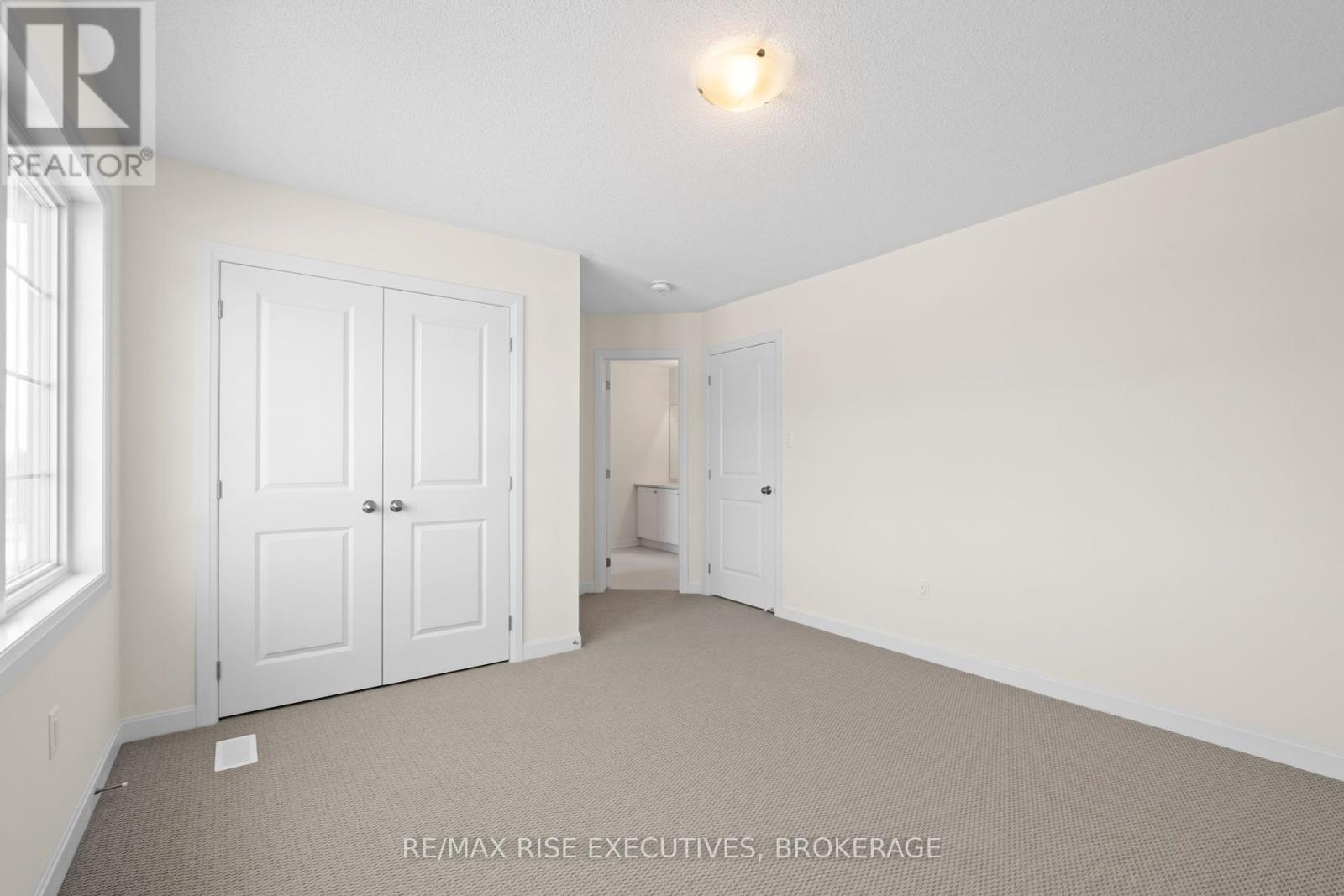 Photo 24 of 117 Windermere Boulevard, Loyalist ON