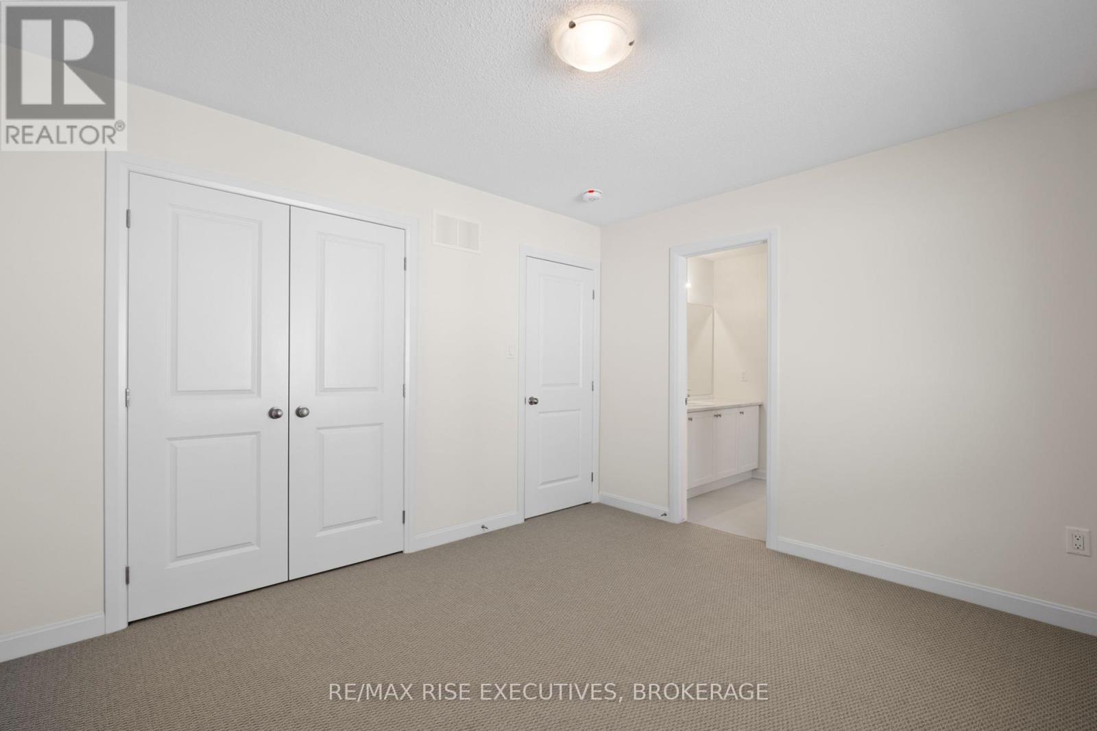 Photo 30 of 117 Windermere Boulevard, Loyalist ON