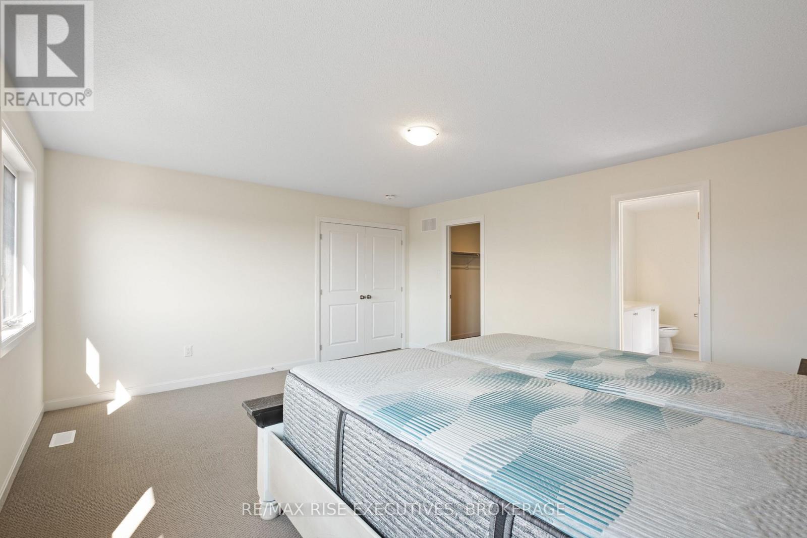 Photo 37 of 117 Windermere Boulevard, Loyalist ON