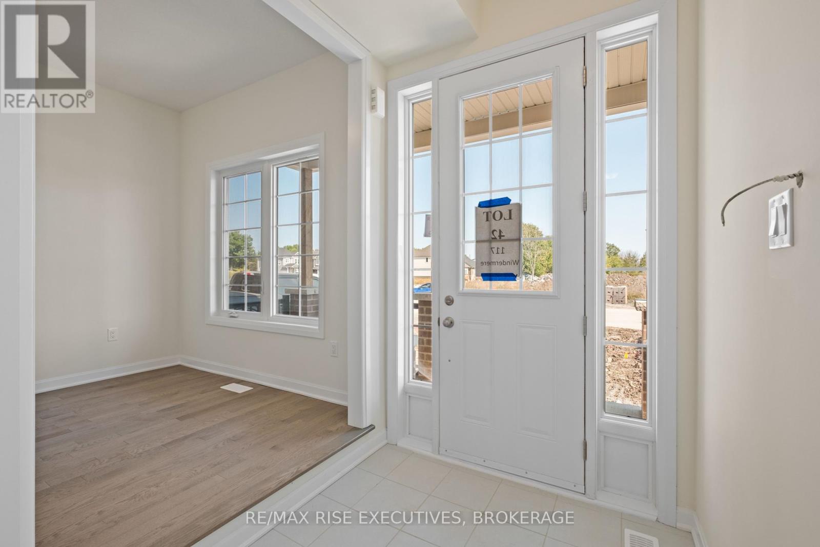 Photo 9 of 117 Windermere Boulevard, Loyalist ON