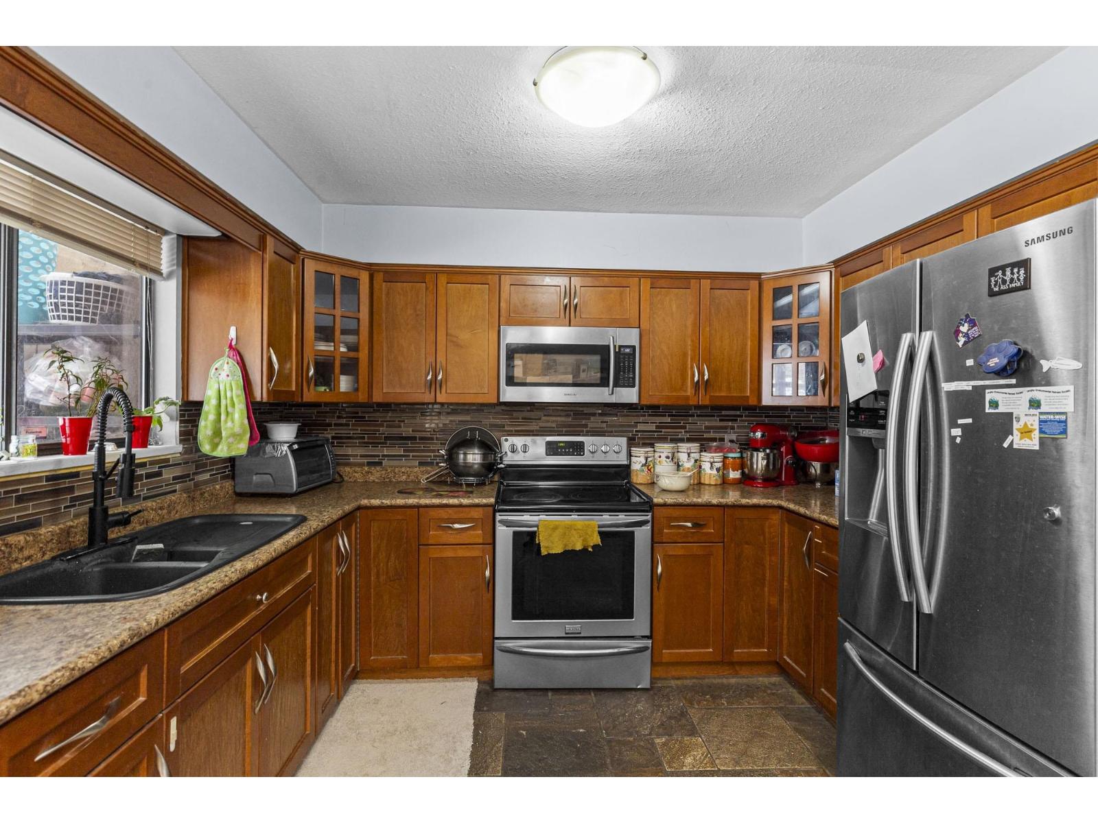 Photo 3 of 35337 Rockwell Drive, Abbotsford BC