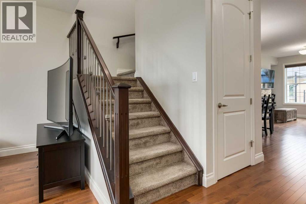 Single Family House for Sale in  Quarry Park Boulevard SE Douglasdale/Glen Calgary 