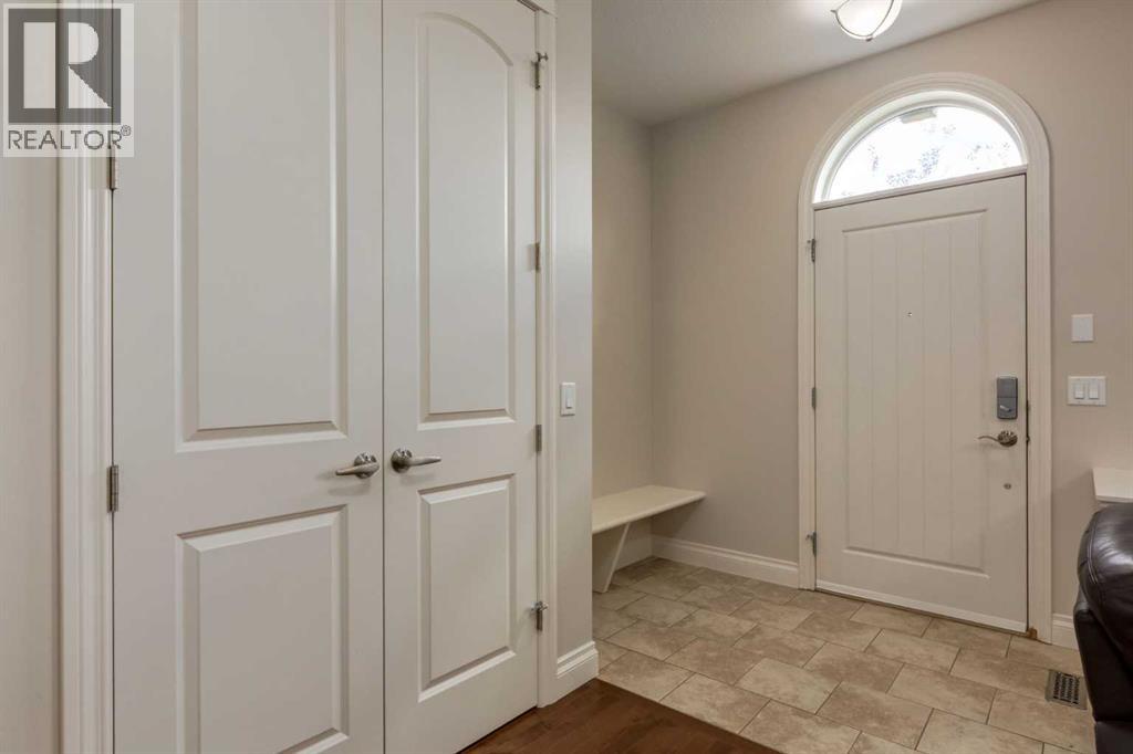 Single Family House for Sale in  Quarry Park Boulevard SE Douglasdale/Glen Calgary 