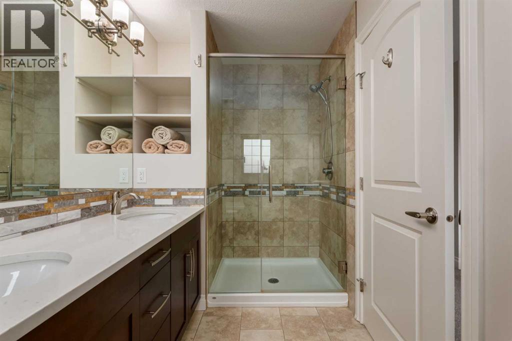 Single Family House for Sale in  Quarry Park Boulevard SE Douglasdale/Glen Calgary 