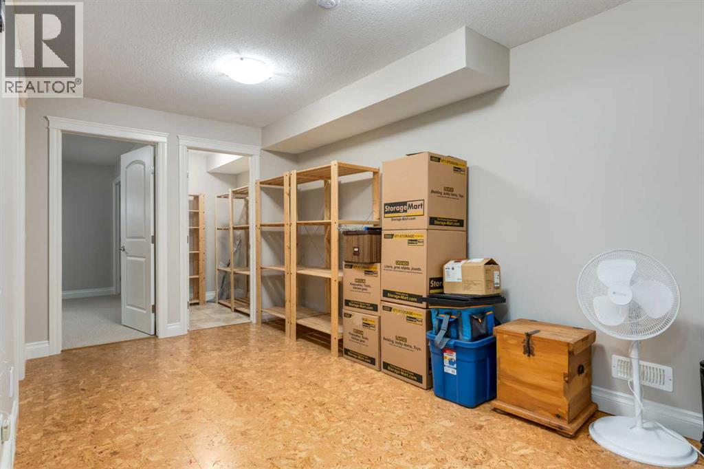 Single Family House for Sale in  Quarry Park Boulevard SE Douglasdale/Glen Calgary 
