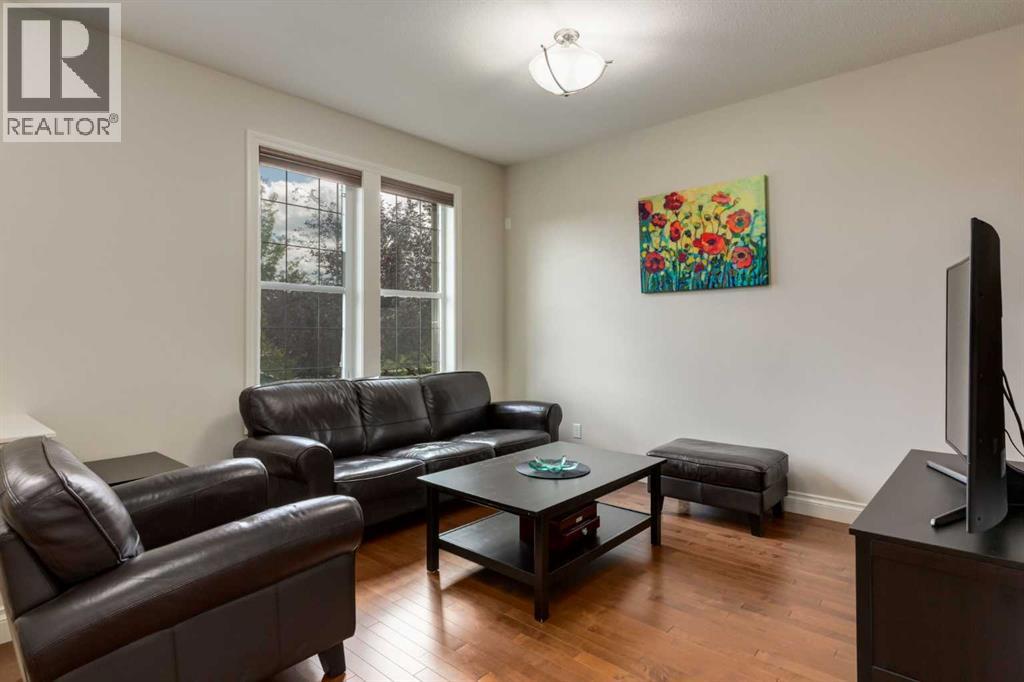 Single Family House for Sale in  Quarry Park Boulevard SE Douglasdale/Glen Calgary 