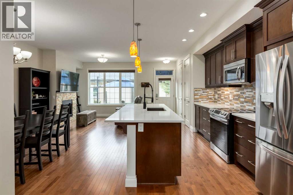 Single Family House for Sale in  Quarry Park Boulevard SE Douglasdale/Glen Calgary 