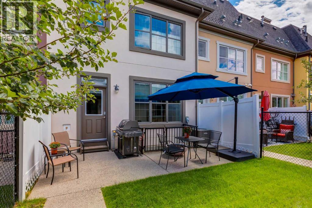 Single Family House for Sale in  Quarry Park Boulevard SE Douglasdale/Glen Calgary 