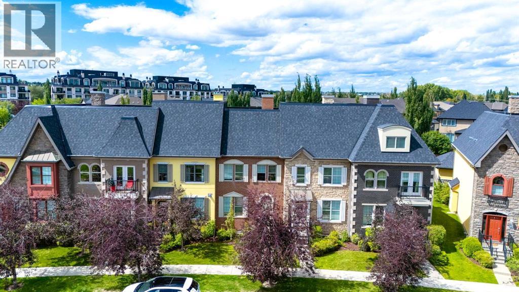 Single Family House for Sale in  Quarry Park Boulevard SE Douglasdale/Glen Calgary 