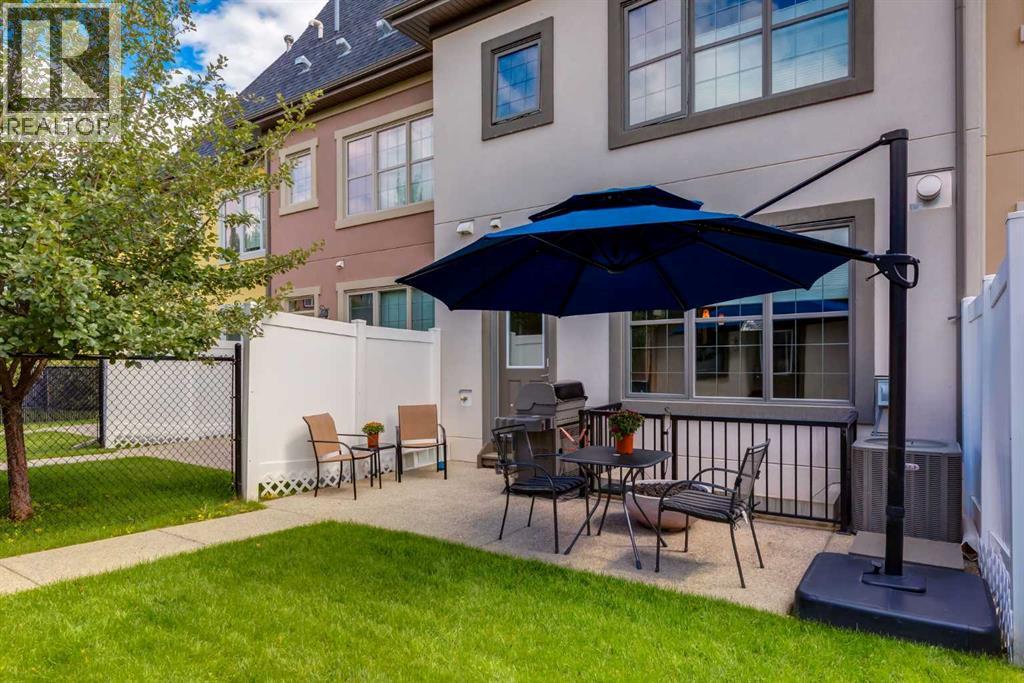 Single Family House for Sale in  Quarry Park Boulevard SE Douglasdale/Glen Calgary 