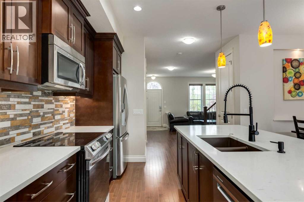 Single Family House for Sale in  Quarry Park Boulevard SE Douglasdale/Glen Calgary 