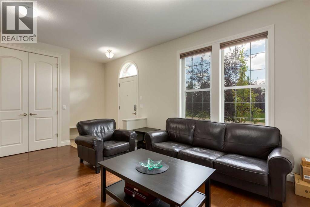 Single Family House for Sale in  Quarry Park Boulevard SE Douglasdale/Glen Calgary 