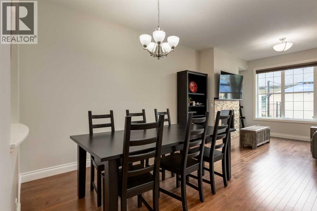 Single Family House for Sale in  Quarry Park Boulevard SE Douglasdale/Glen Calgary 